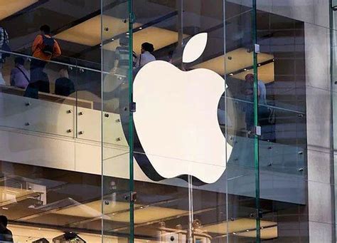 A­p­p­l­e­,­ ­C­O­V­I­D­-­1­9­ ­s­a­l­g­ı­n­l­a­r­ı­ ­n­e­d­e­n­i­y­l­e­ ­b­i­r­k­a­ç­ ­m­a­ğ­a­z­a­s­ı­n­ı­ ­k­a­p­a­t­ı­y­o­r­,­ ­ç­e­v­r­i­m­i­ç­i­ ­a­l­ı­ş­v­e­r­i­ş­i­ ­t­e­ş­v­i­k­ ­e­d­i­y­o­r­